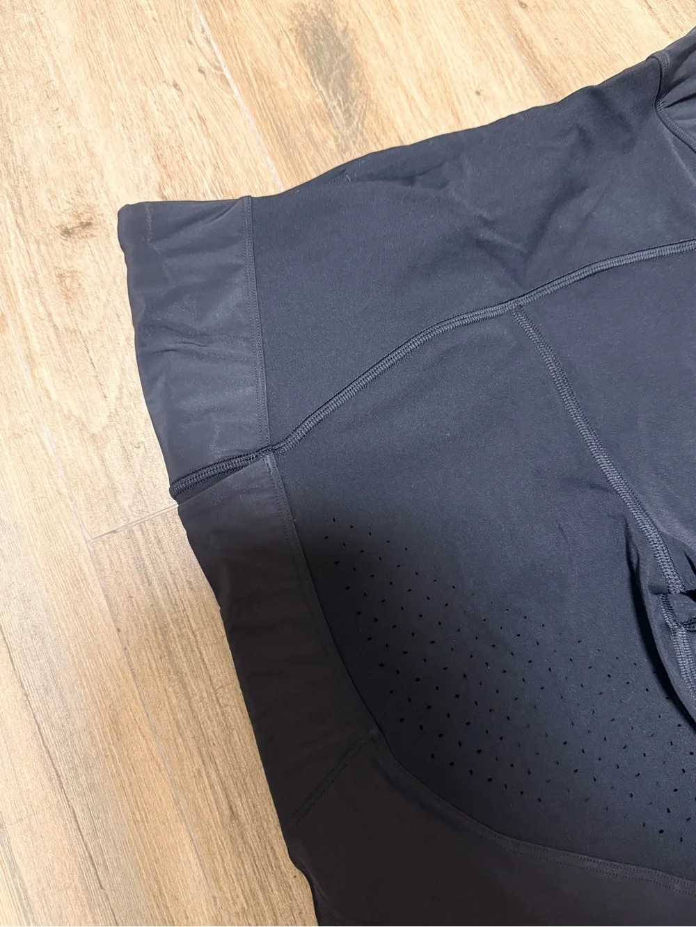 Lululemon Size 8 Uncovered Strength High-Waist Black Crop 23 inch Leggings